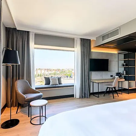 Radisson Berchem מלון