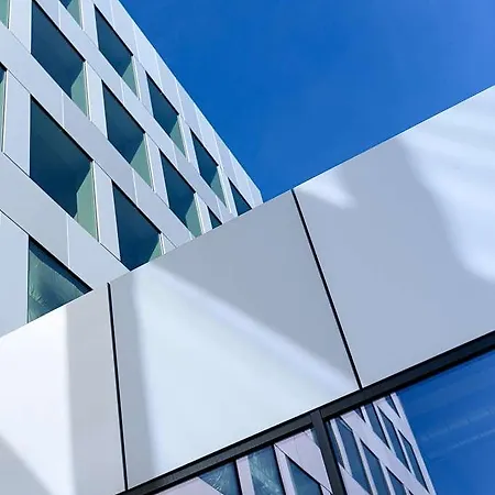 מלון Radisson Berchem 4*